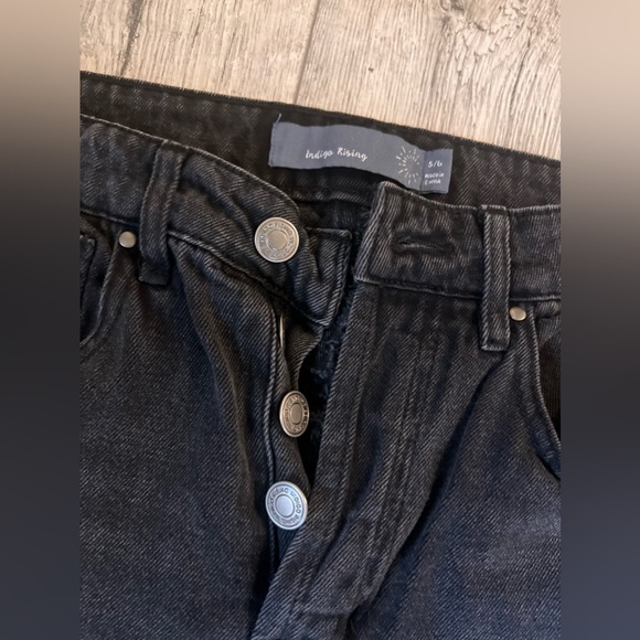 Strength Jeans - Picture 4 of 5